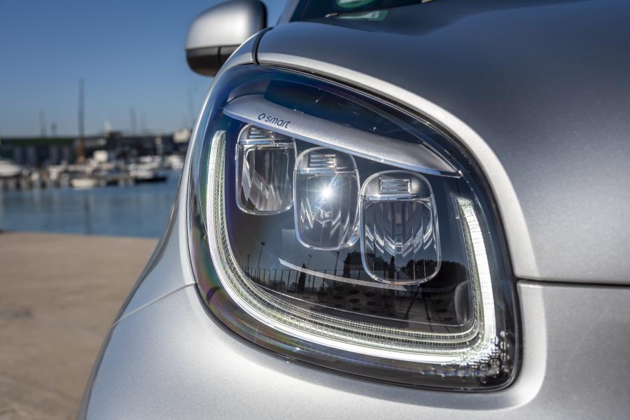 Детали экстерьера Smart EQ ForTwo Prime Coupe (C453) 2020 года  (WW) (фото 20 из 28)